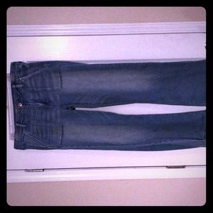 American Eagle Size 16 Short Court Super stretch